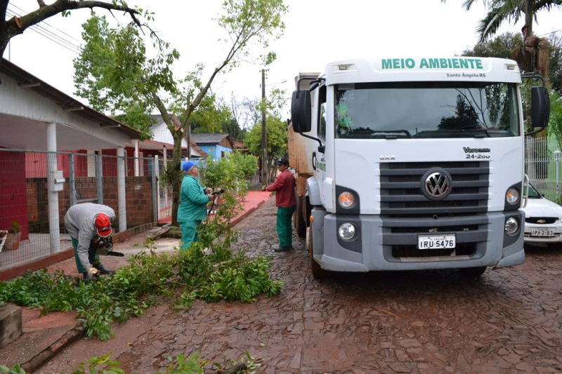 Bairros Colmeia e Santa Clara recebem melhorias